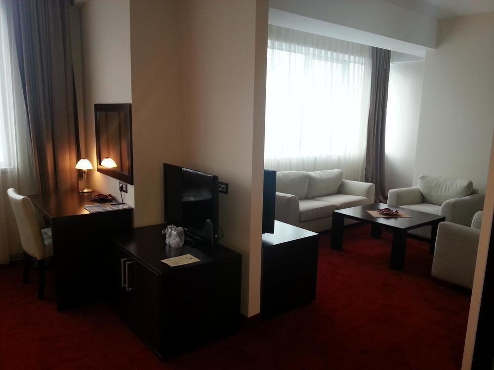 Tcc Grand Plaza Hotel Skopje Eksteriør billede