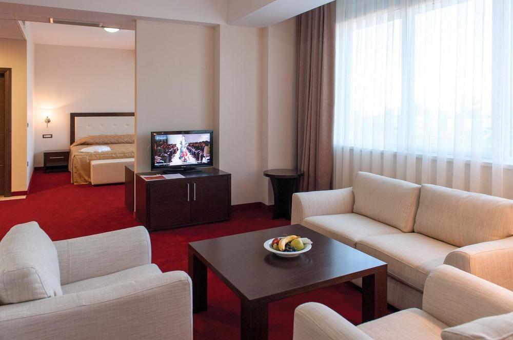 Tcc Grand Plaza Hotel Skopje Eksteriør billede
