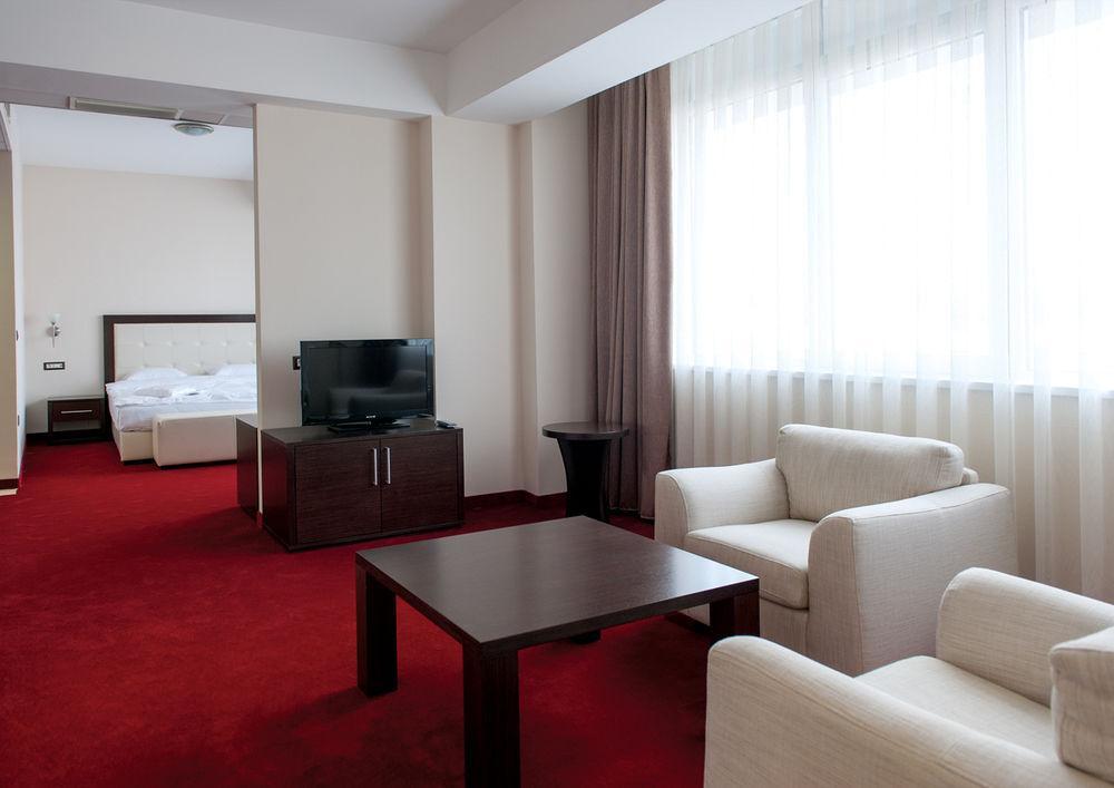Tcc Grand Plaza Hotel Skopje Eksteriør billede