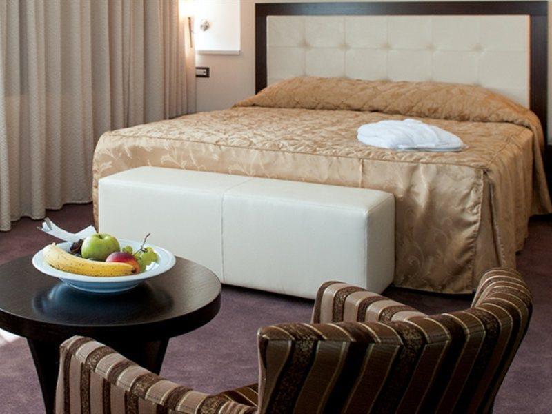 Tcc Grand Plaza Hotel Skopje Eksteriør billede