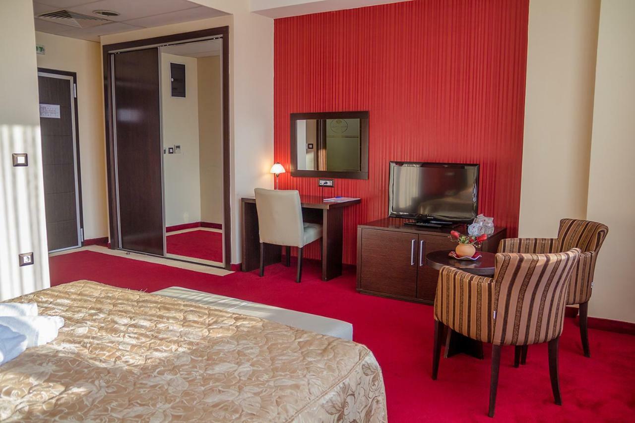 Tcc Grand Plaza Hotel Skopje Eksteriør billede
